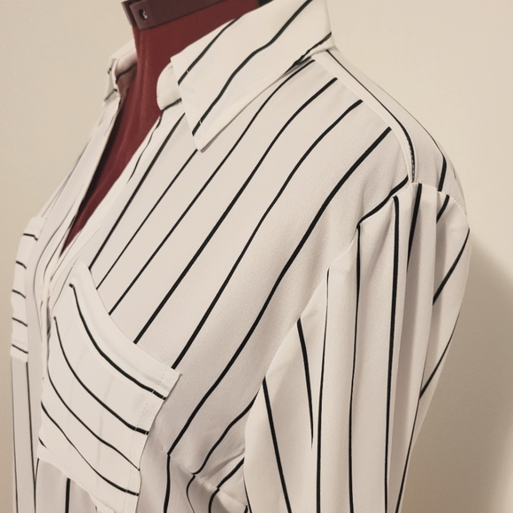 Maurices White And Black Striped Long Sleeved Blouse | Size L - Picture 3 of 8